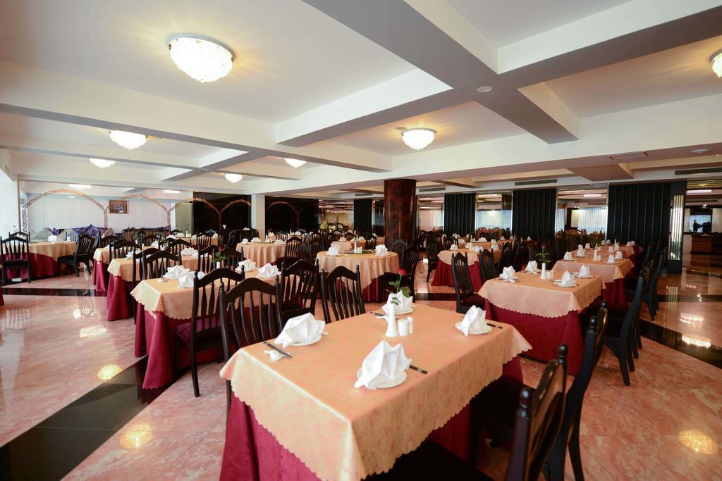 Hotel Taw Win Garden 4*