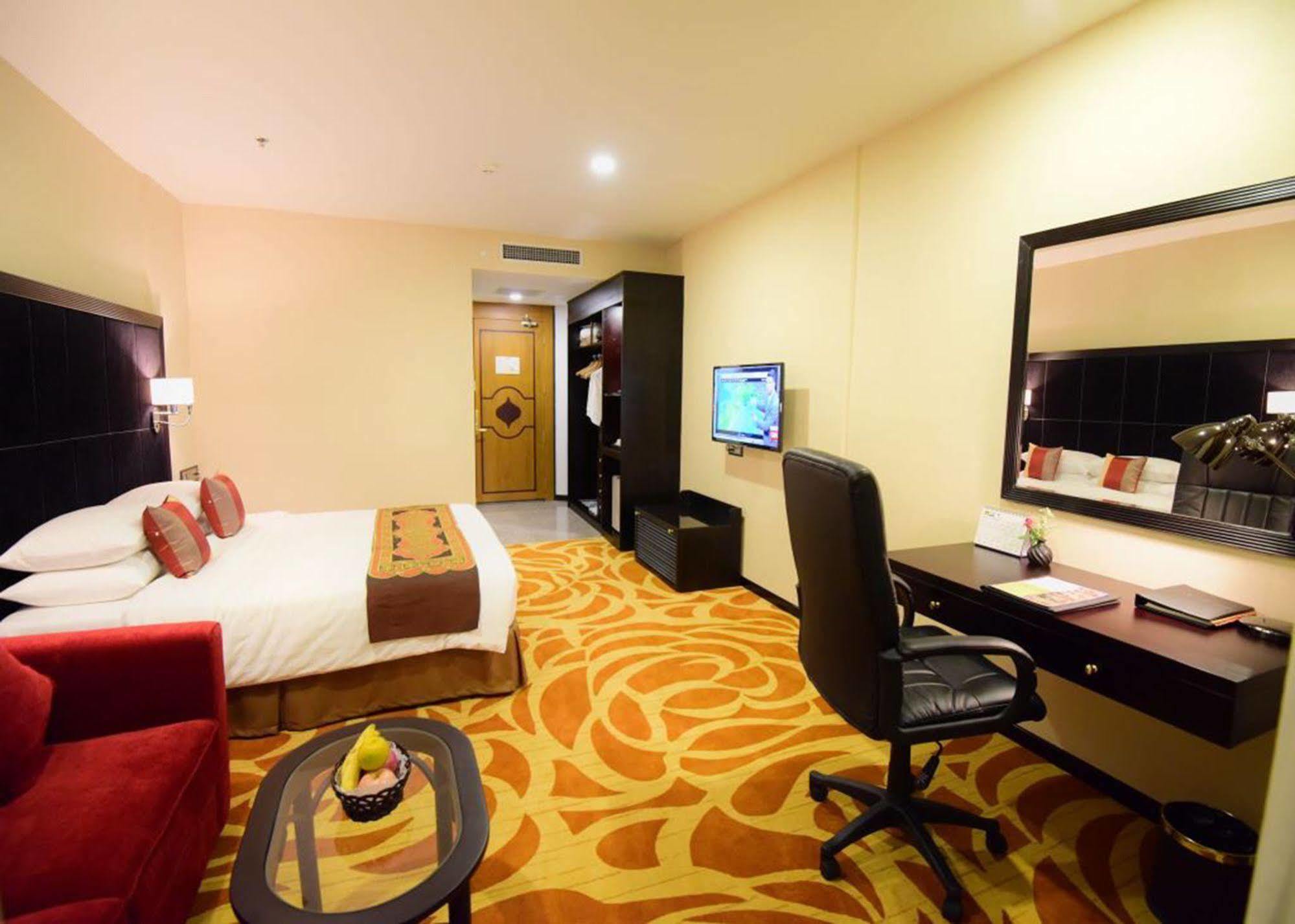 Taw Win Garden Hotel 4*