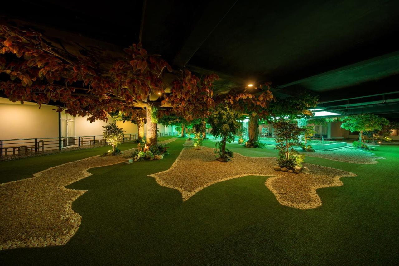 Taw Win Garden