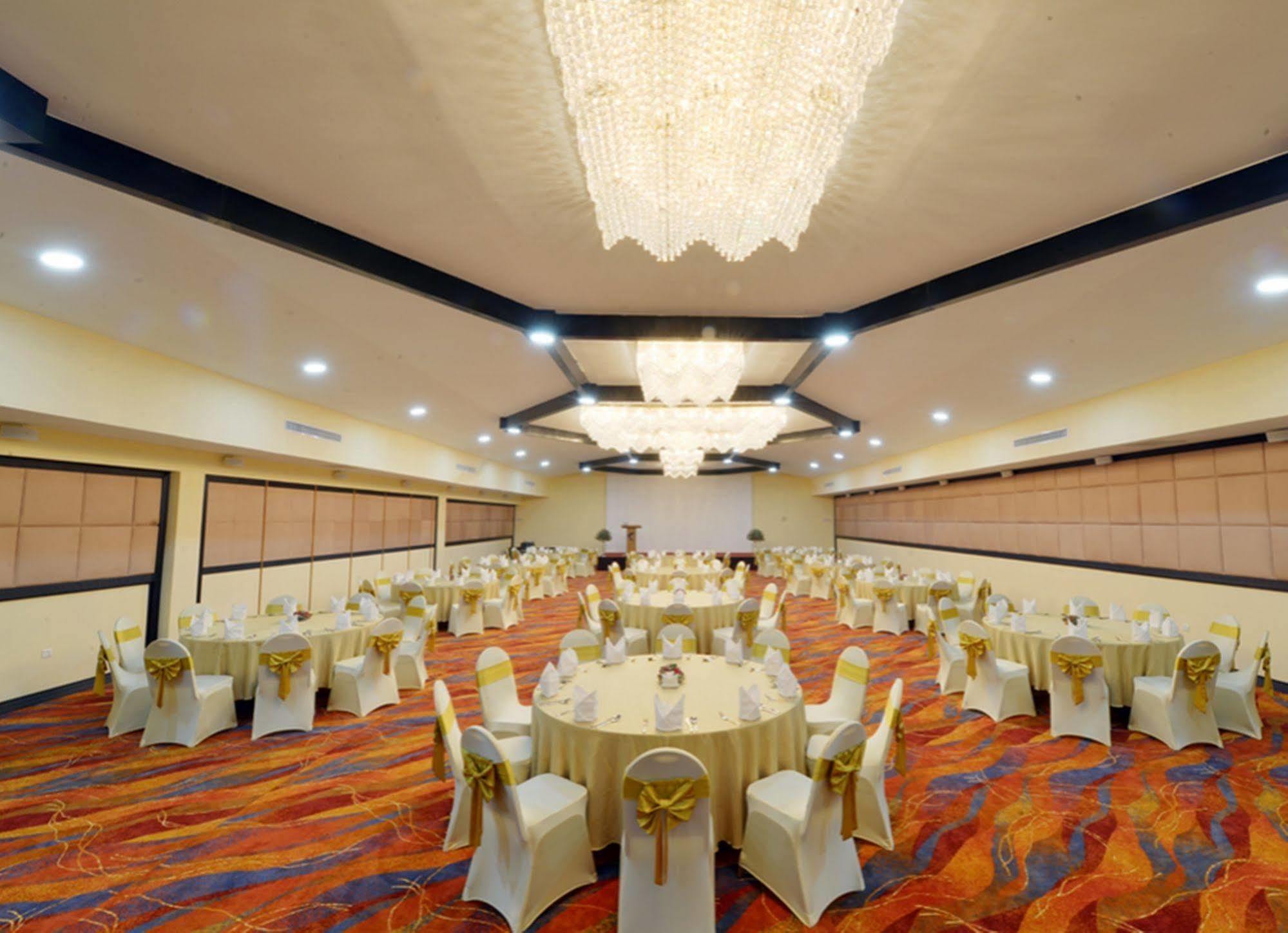 Hotel Taw Win Garden Yangon